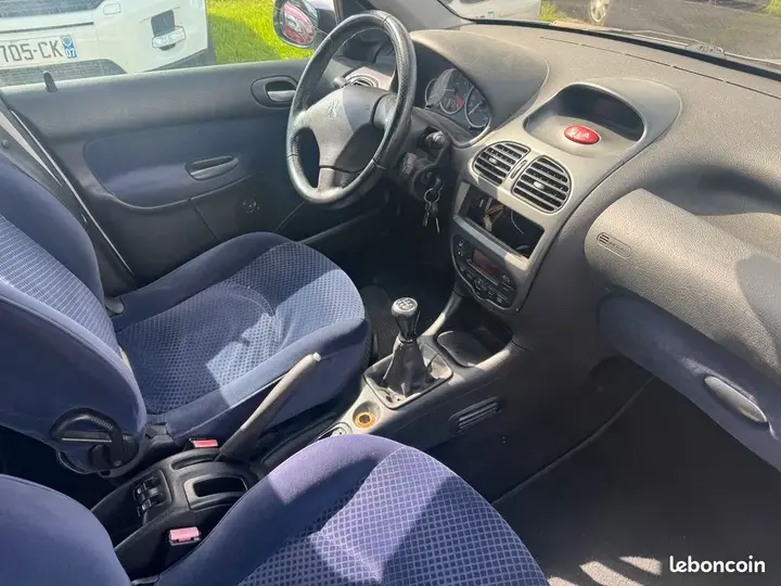 Peugeot 206 2005 photo 5