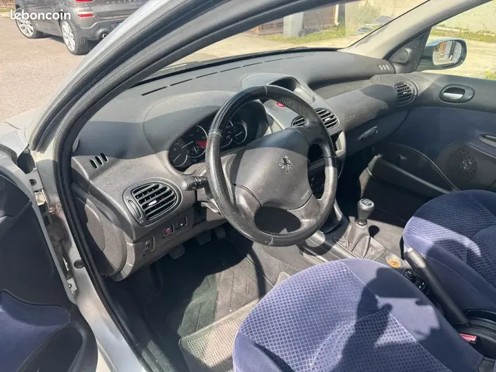 Peugeot 206 2005 photo 3