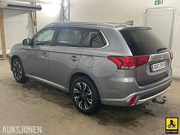 Mitsubishi Outlander 2016 photo 2