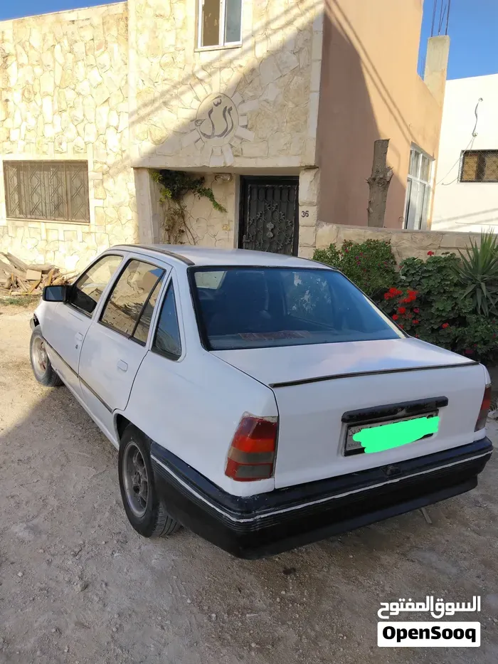 Opel Kadett 1988 photo 3