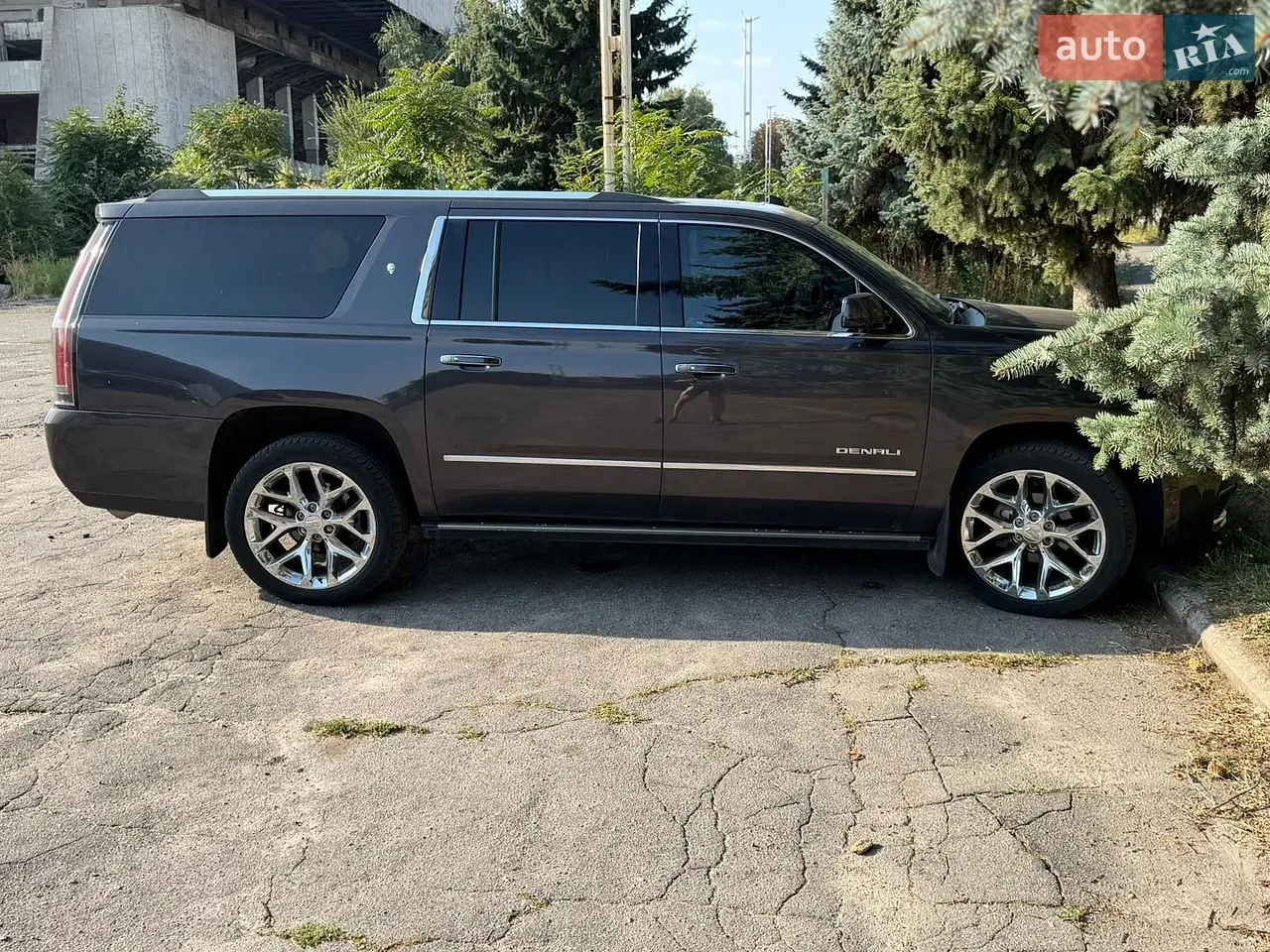 GMC Yukon 2015 photo 4