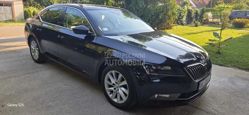 Skoda Superb 2015 photo 4