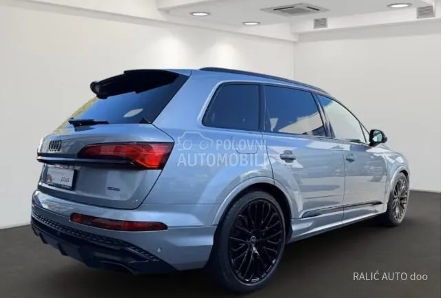 Audi Q7 2025 photo 2