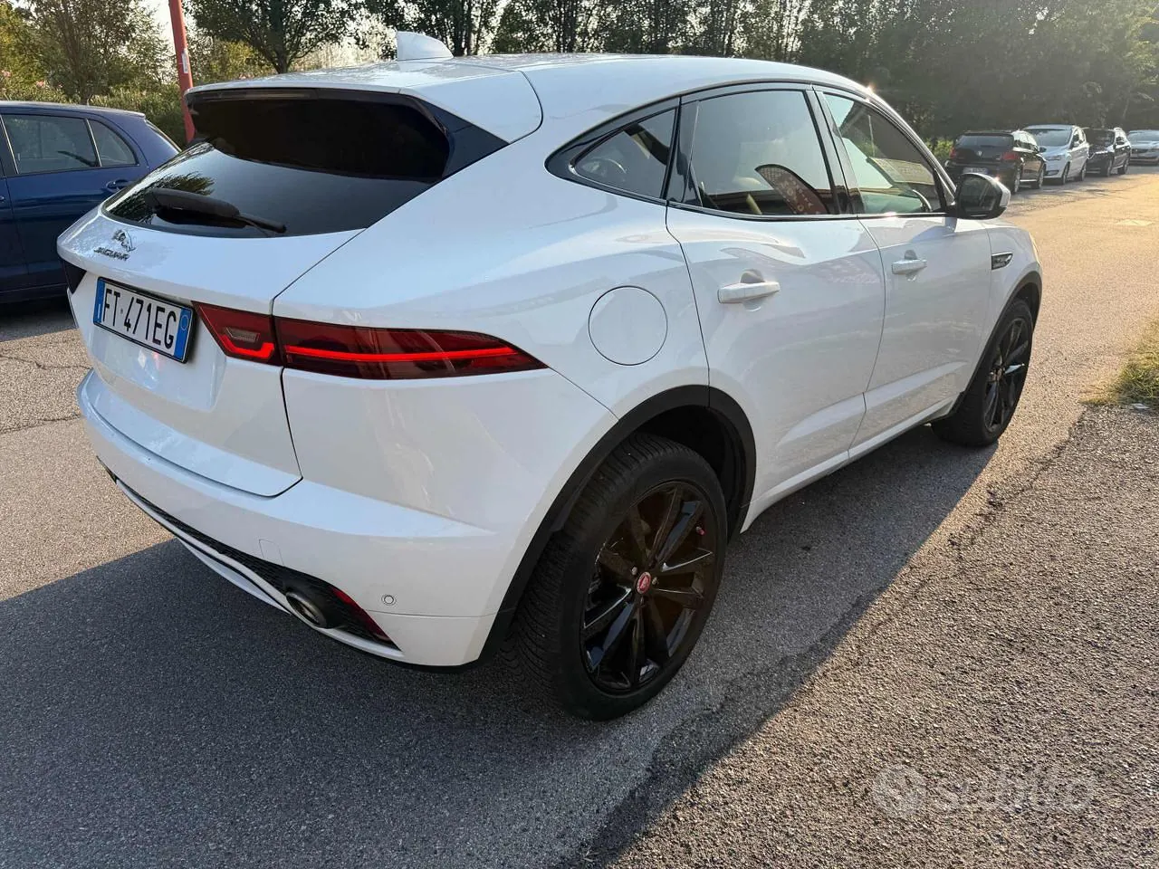 Jaguar E-Pace 2019 photo 5