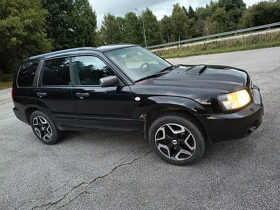 Subaru Forester 2005 photo 2