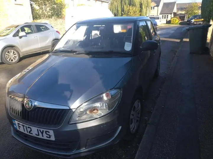 Skoda Fabia 2012 photo 2