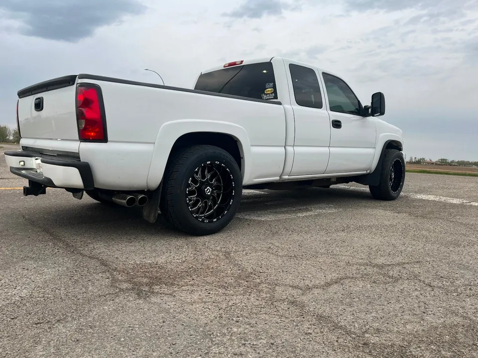 GMC Sierra 2500 2003 photo 2