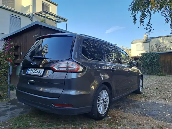 Ford Galaxy 2016 photo 3