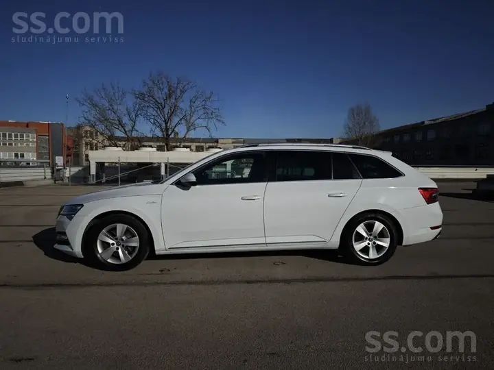 Skoda Superb 2019 photo 3