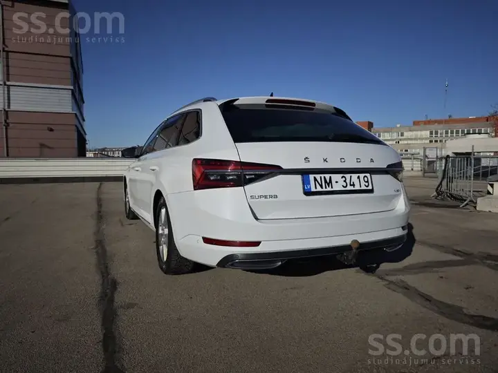 Skoda Superb 2019 photo 4