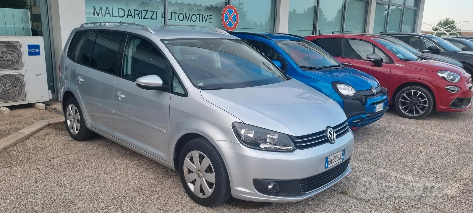 Volkswagen Touran 2014 photo 2