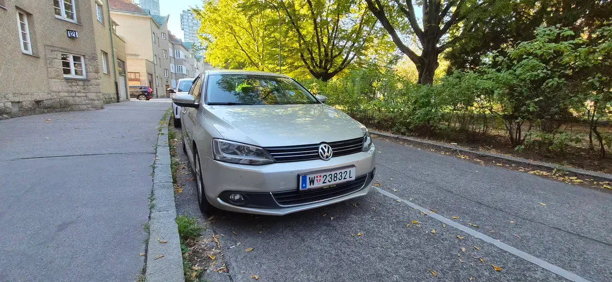 Volkswagen Jetta 2014 photo 2