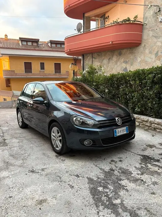 Volkswagen Golf 2010 photo 2