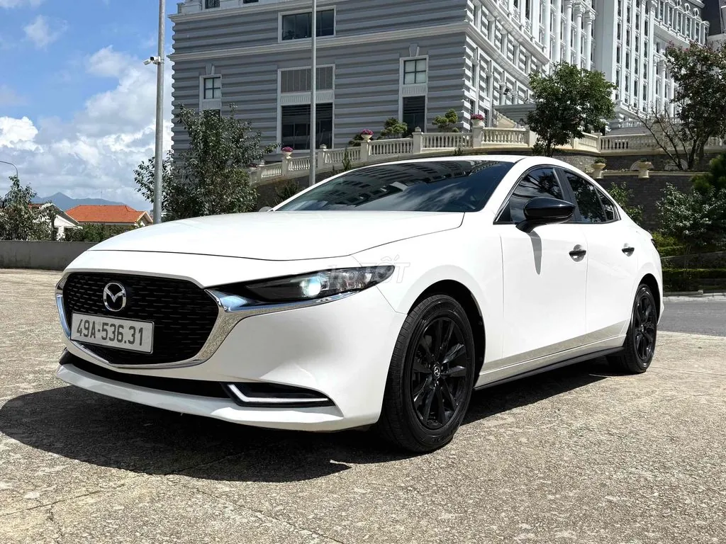 Mazda 3 2022 photo 2