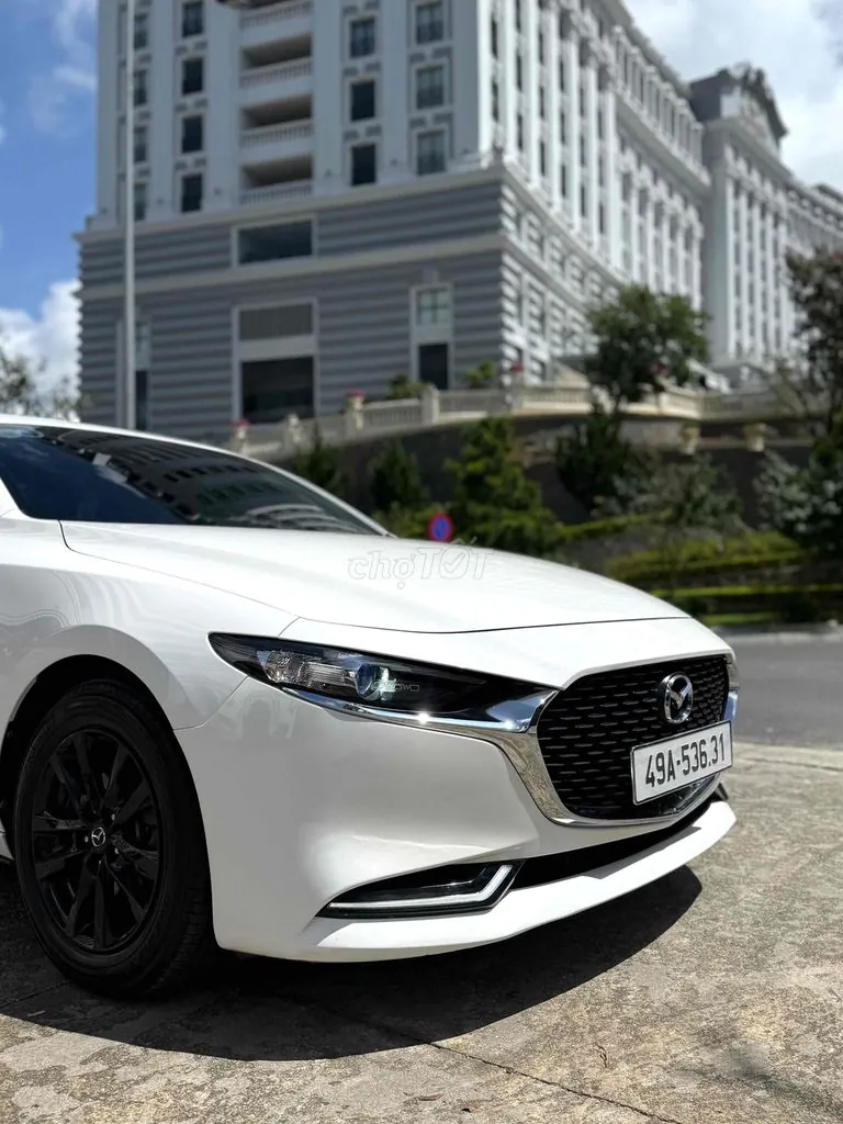Mazda 3 2022 photo 3
