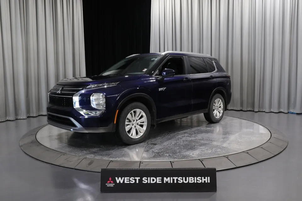 Mitsubishi Outlander 2026 photo 3