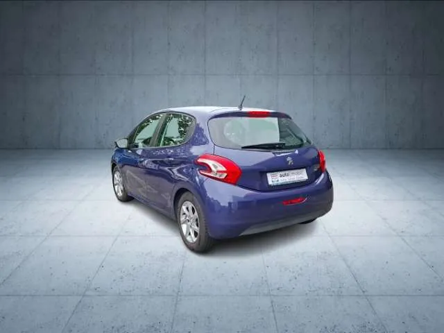 Peugeot 208 2014 photo 3