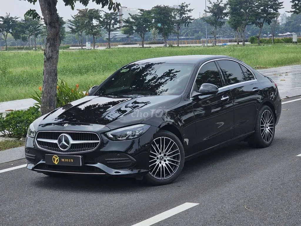 Mercedes-Benz C-Class 2023 photo 3