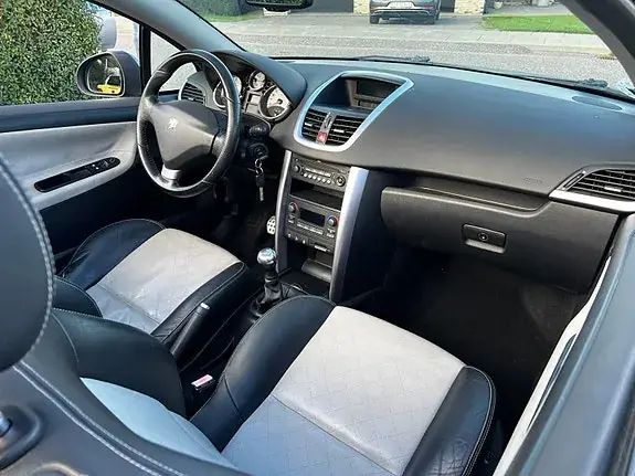 Peugeot 207 2008 photo 3