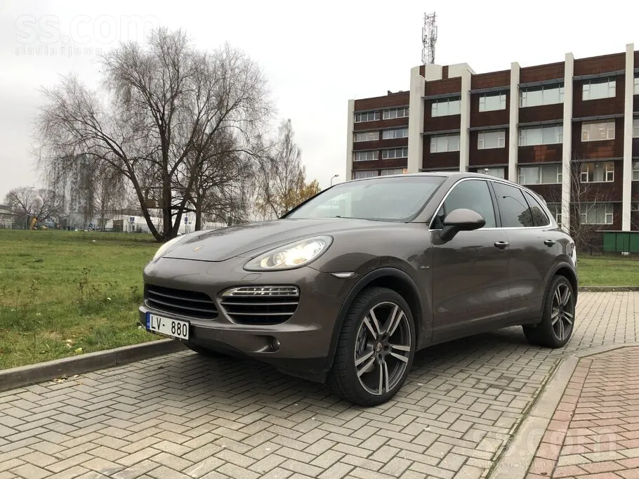 Porsche Cayenne 2012 photo 4