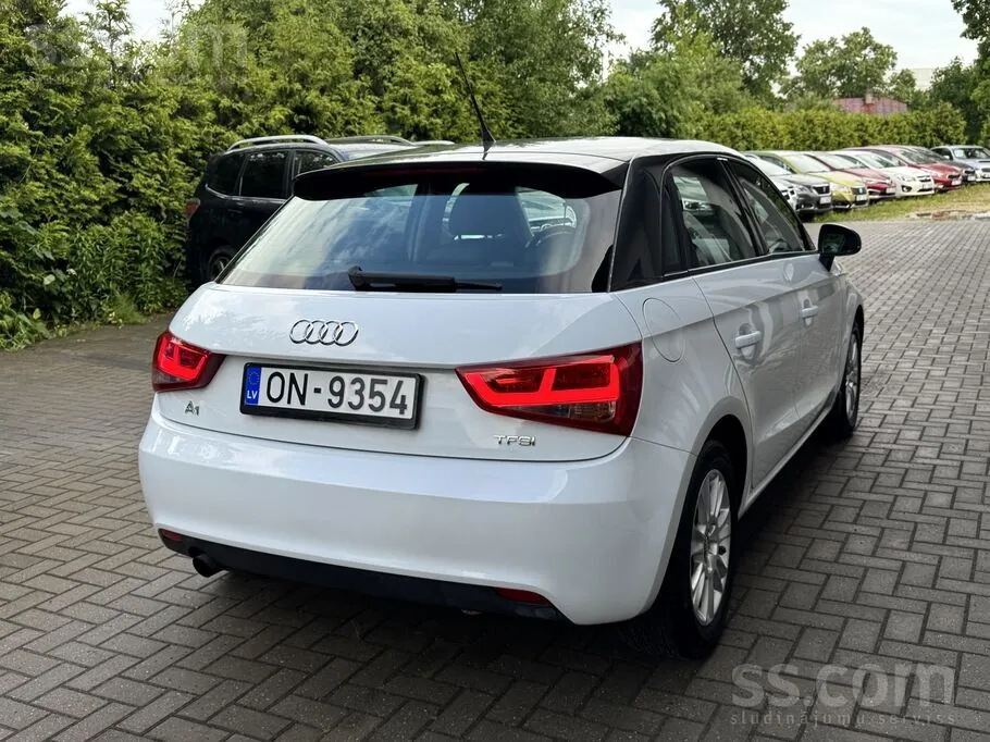 Audi A1 2012 photo 3