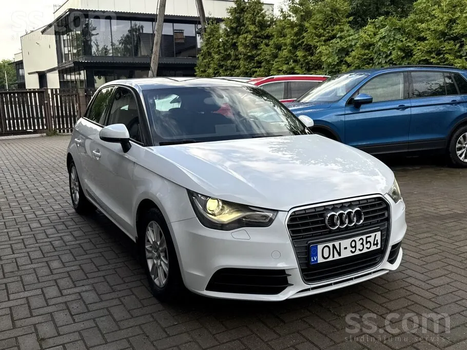Audi A1 2012 photo 2