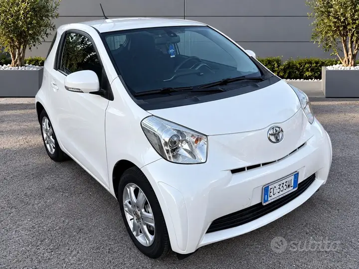 Toyota Iq 2010 photo 5