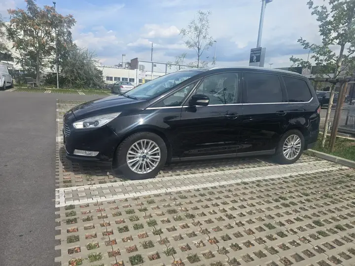 Ford Galaxy 2016 photo 2