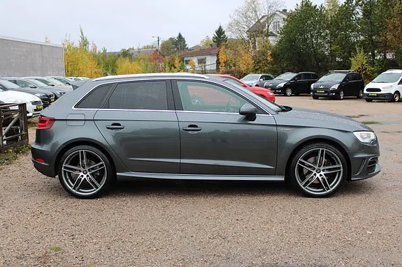 Audi E-Tron 2016 photo 3