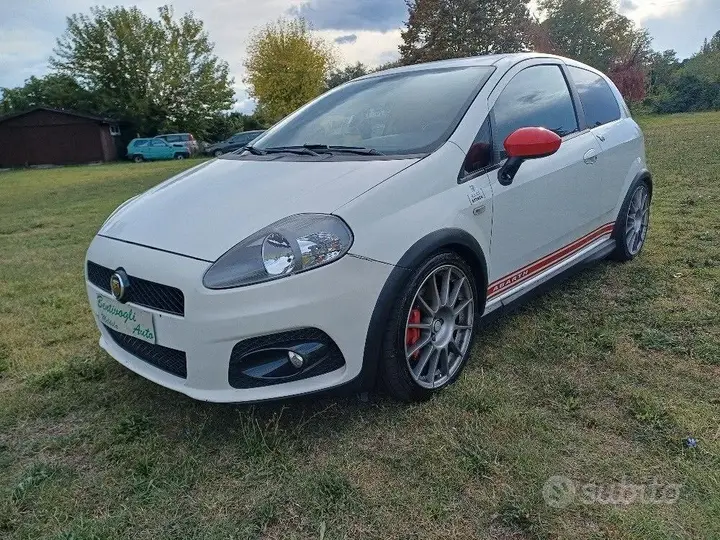 Abarth Grande Punto 2009 photo 2
