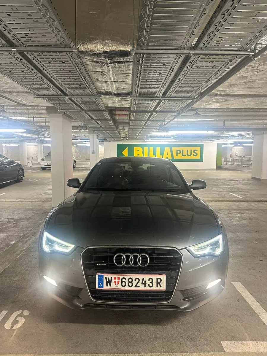 Audi A5 2013 photo 2