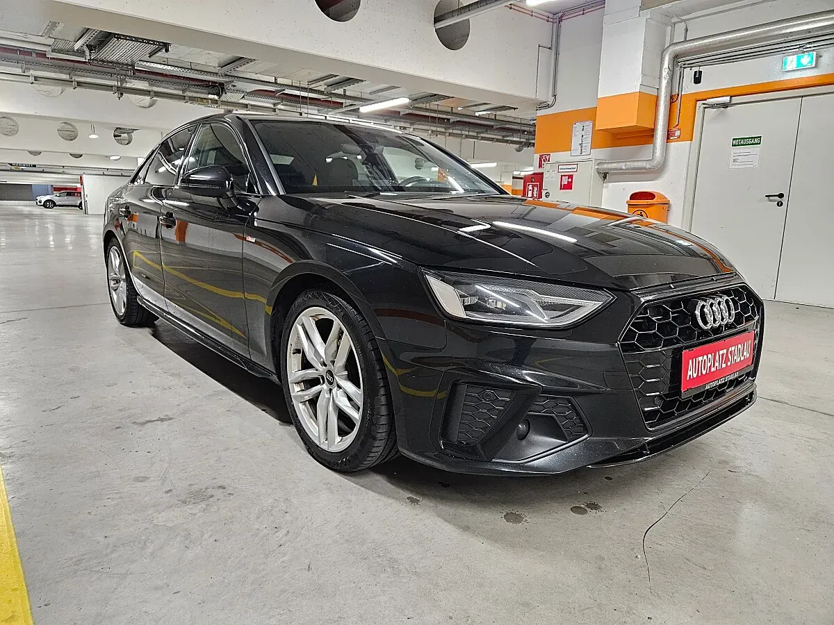 Audi A4 2022 photo 2