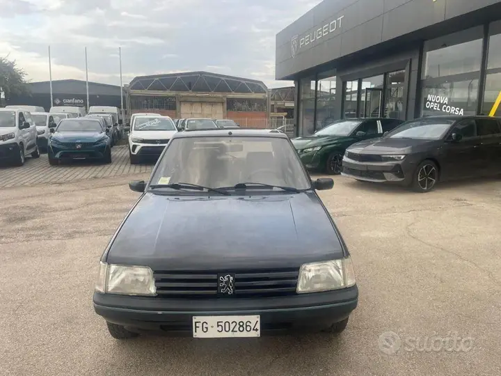 Peugeot 205