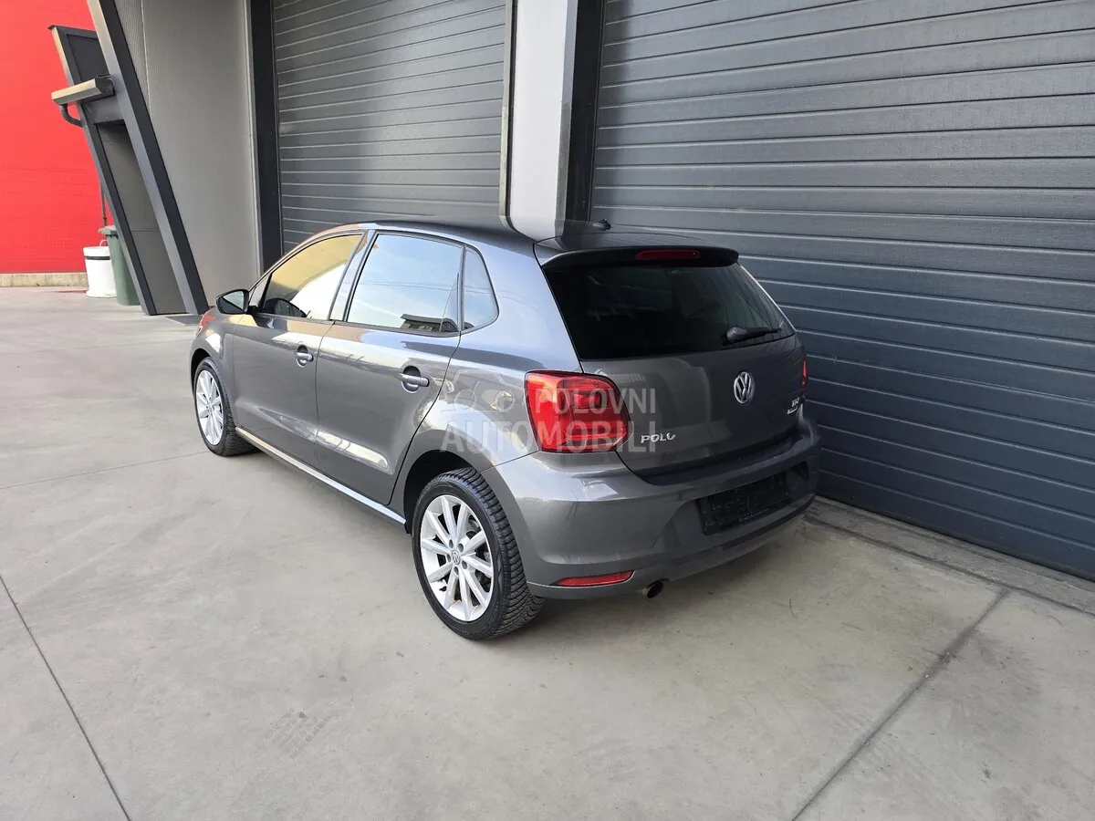 Volkswagen Polo 2015 photo 3