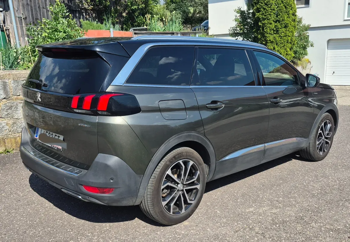 Peugeot 5008 2019 photo 3
