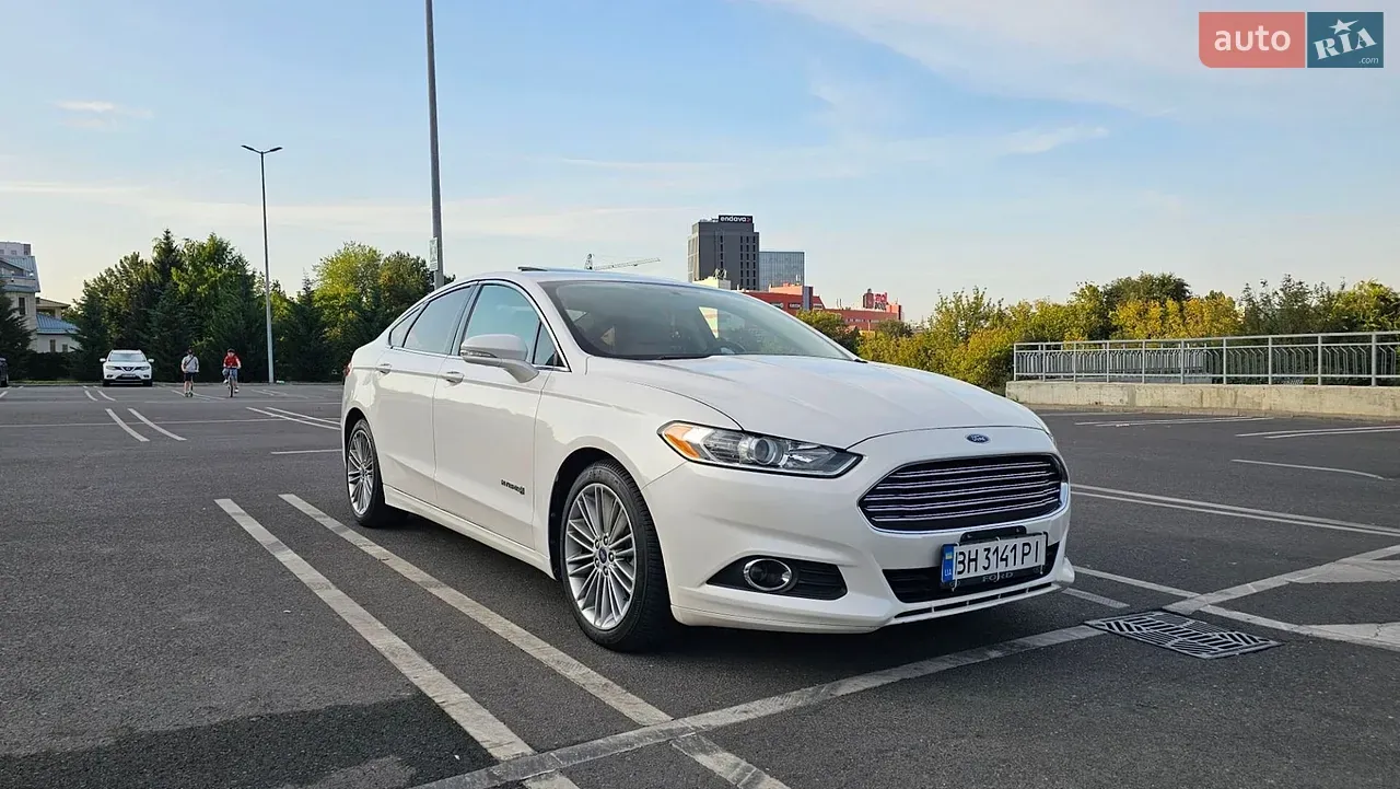 Ford Fusion 2013 photo 2