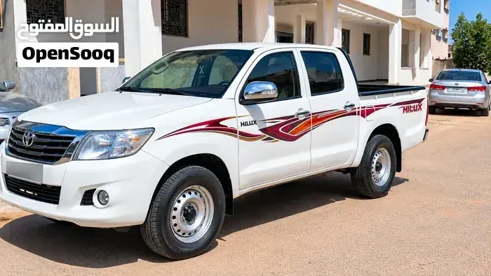 Toyota Hilux 2012 photo 2