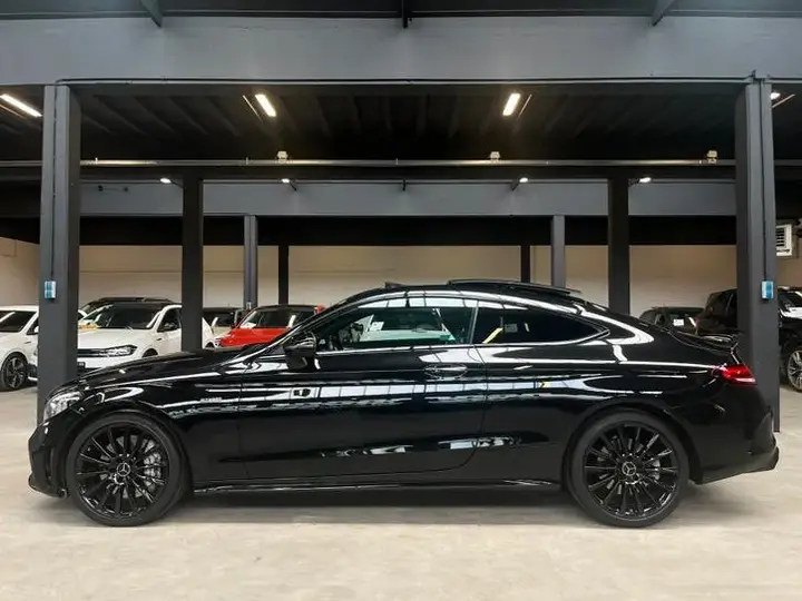 Mercedes-Benz C-Class 2018 photo 2