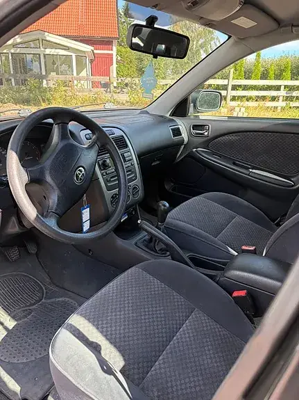 Toyota Avensis 2001 photo 3