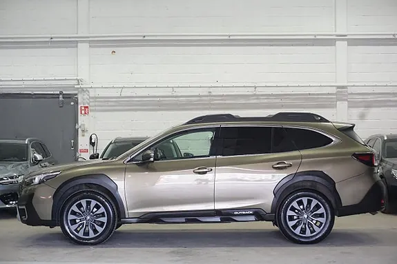 Subaru Outback 2023 photo 2