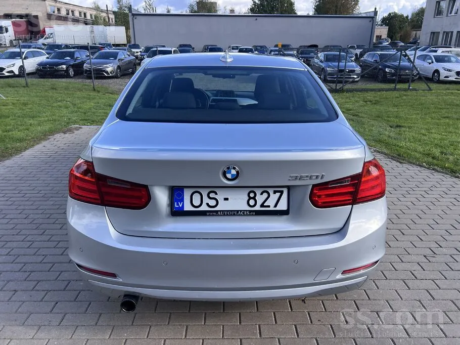 BMW F30 2012 photo 5
