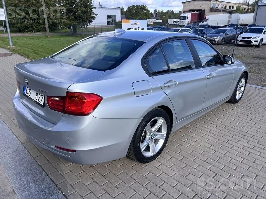 BMW F30 2012 photo 4