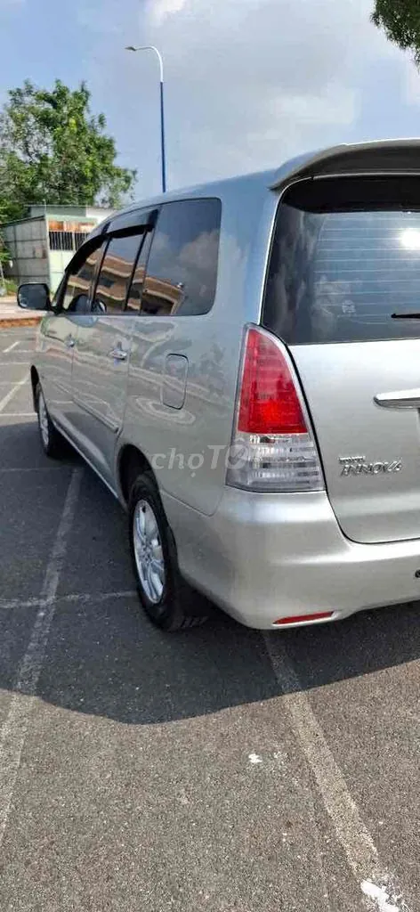 Toyota Innova 2011 photo 3