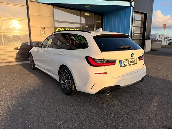 BMW 330E 2021 photo 3