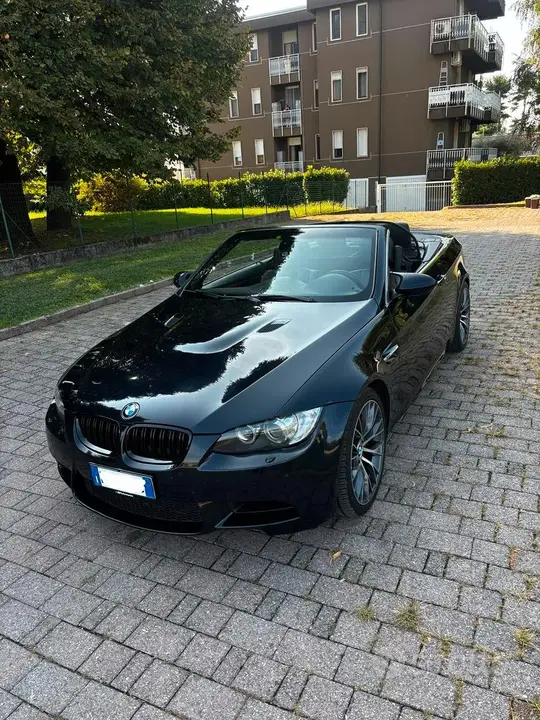 BMW M3 2010 photo 2