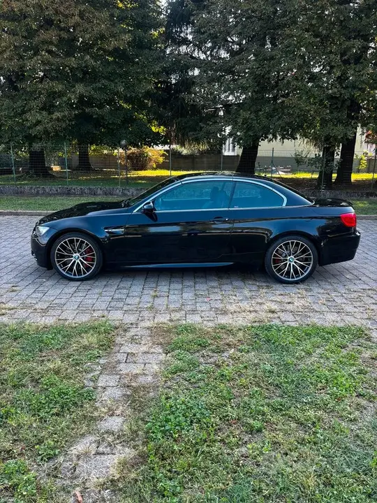 BMW M3 2010 photo 3