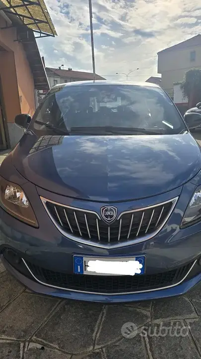 Lancia Ypsilon