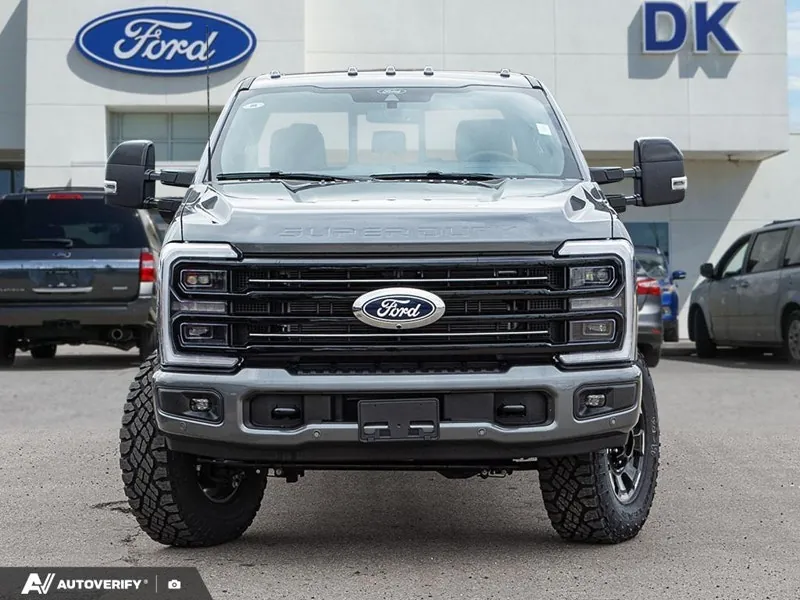 Ford F-350 Super Duty 2027 photo 2