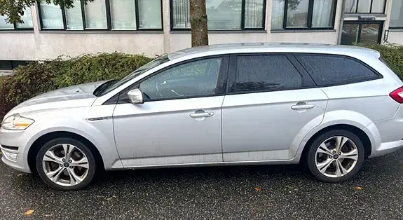 Ford Mondeo 2010 photo 4