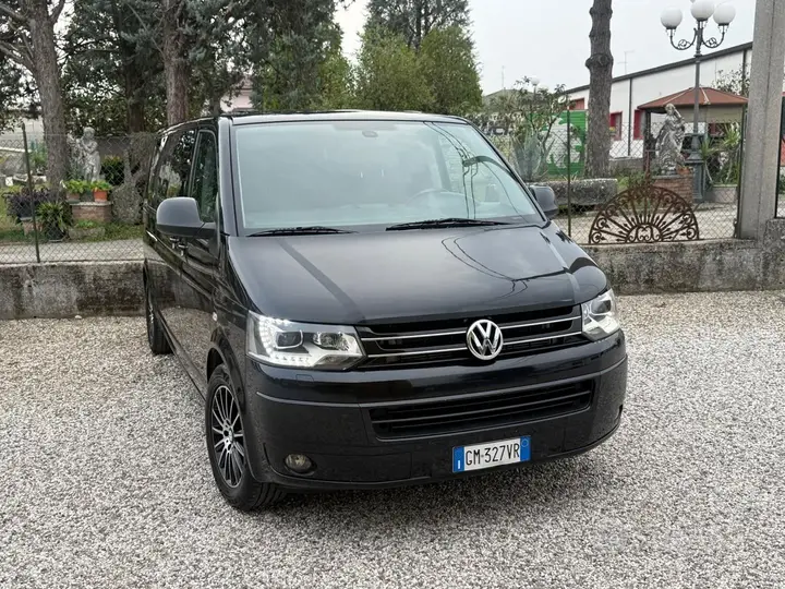 Volkswagen Multivan 2011 photo 5